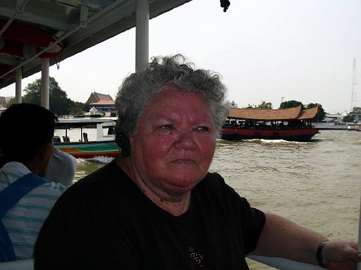 WatArun 24.jpg - Auf der Fähre beim Rückweg